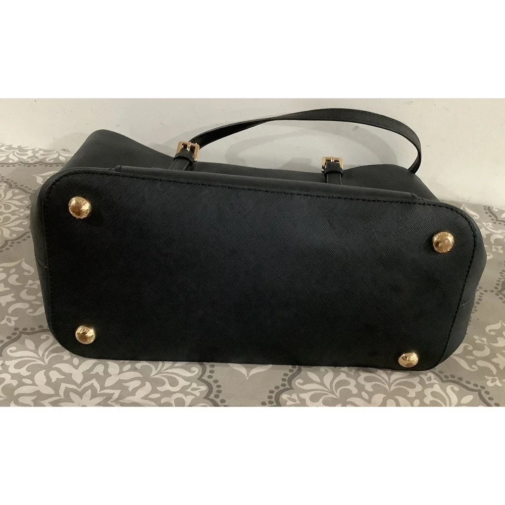 Michael Kors excellent shape
